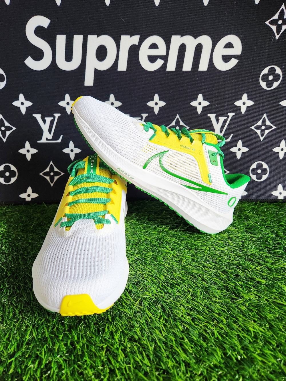 Size 9 Men/10.5 Women Nike Air Zoom Pegasus 40 Oregon Ducks Gym Run Walk Shoes